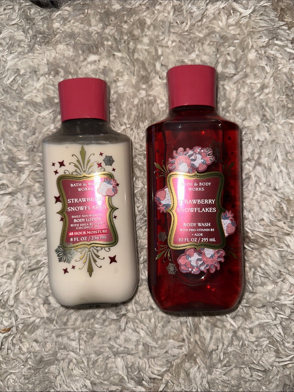 Bath & Body Works Strawberry Snowflakes Body Wash & Lotion - Red & White